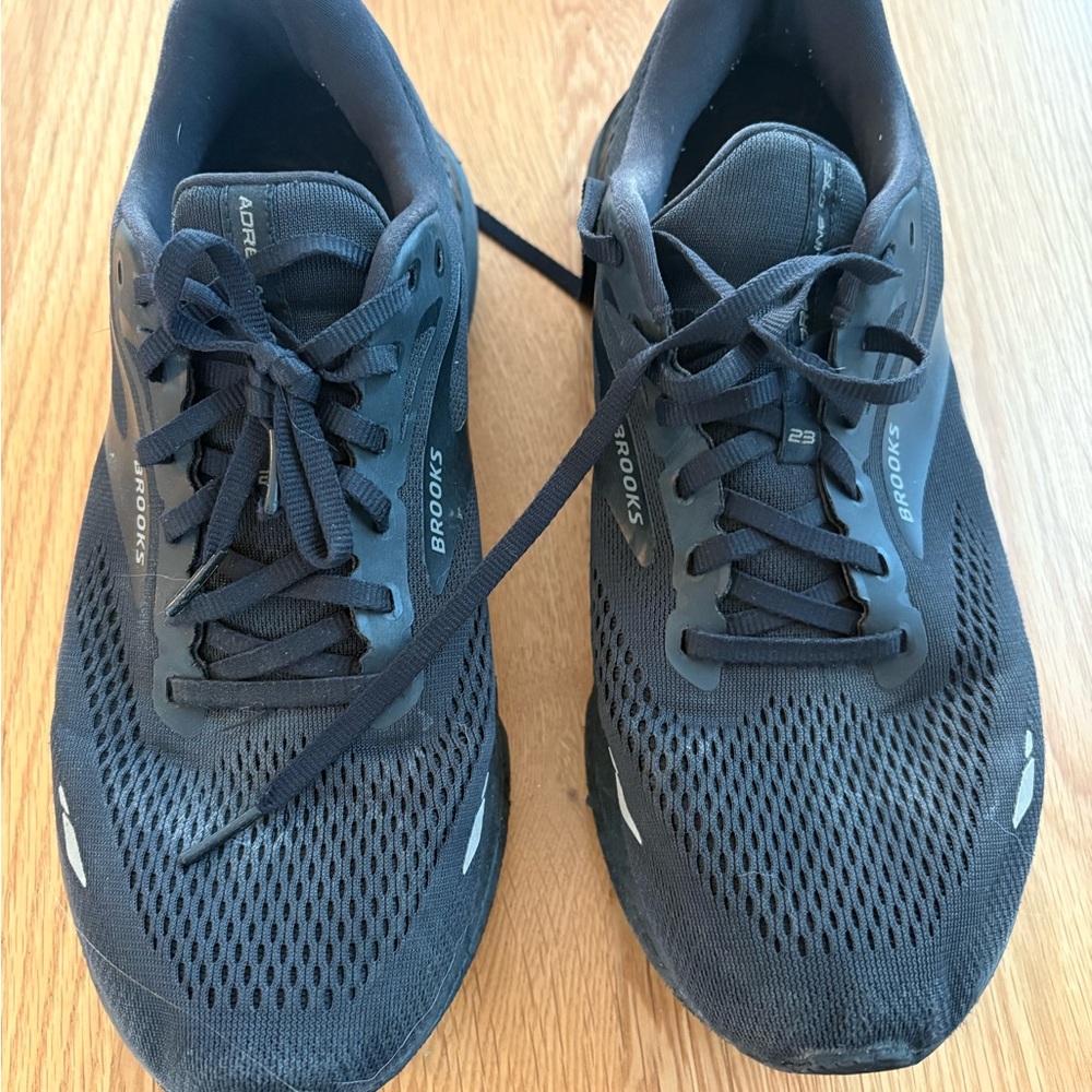 Brooks Men's Black Athletic Shoes